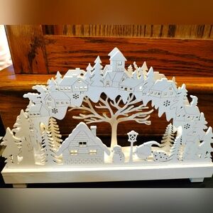 New in box Avon Woodland Village  Light Up Decoration